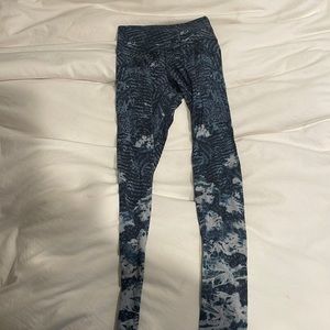 Lululemon‘s with a really cool pattern